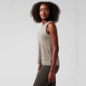 Athleta Chi Novelty Tank
Spacedye Minimalistic, size Small